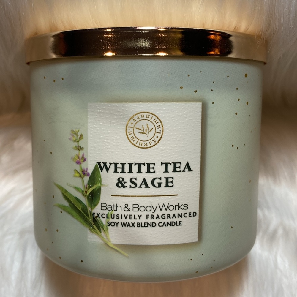 “WHITE TEA & SAGE” 3-Wick Candle by B&BW / WB, 14.5 oz / 411 g, NWT on base